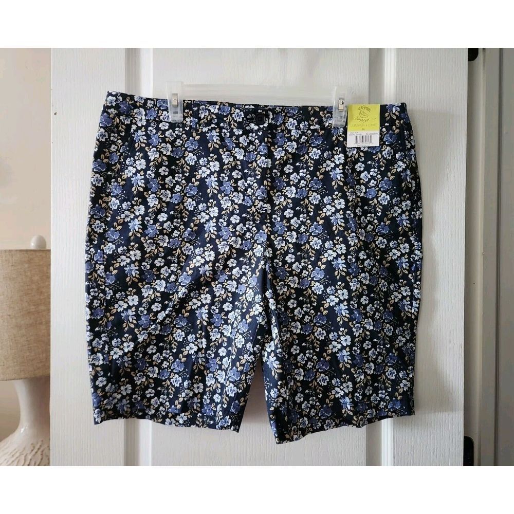 Juniper and Lime Women's Blue Flower Print Shorts With Pockets Cotton Size 16